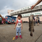 小孩和魚比較大小